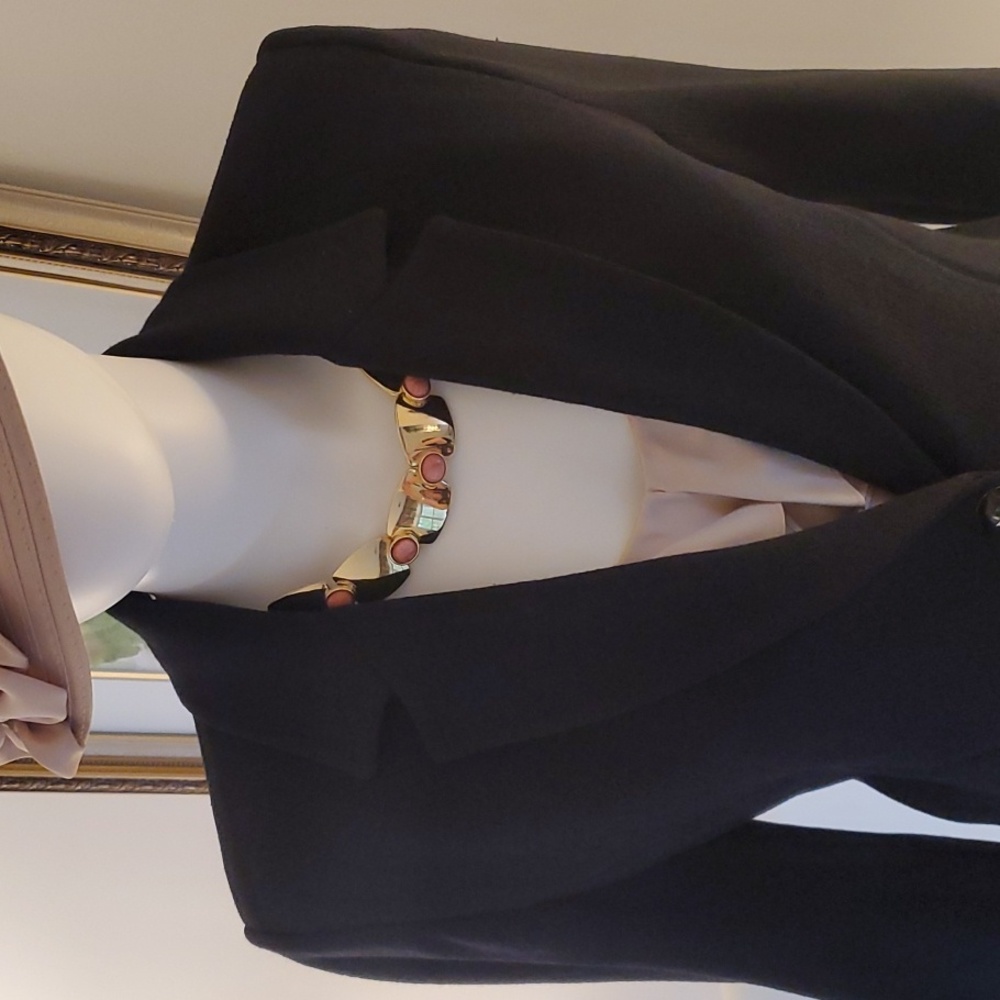 St. John Basics 2-Button Black Blazer in Classic Santana Knit, Size 8 - Picture 2 of 12